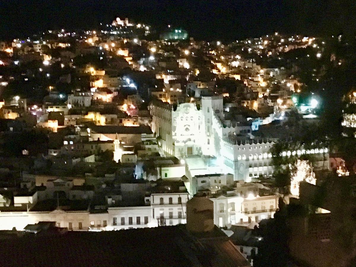 Apartamento Con Terraza A Un Lado Del Monumento Del Pipila Hotel Guanajuato Exterior photo